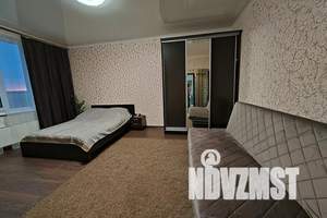 1-к квартира, посуточно, 40м2, 15/19 этаж