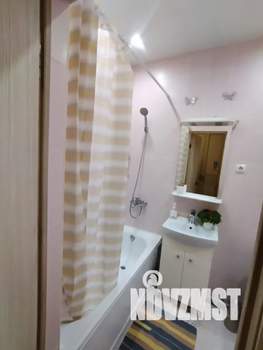 Студия квартира, посуточно, 27м2, 10/17 этаж