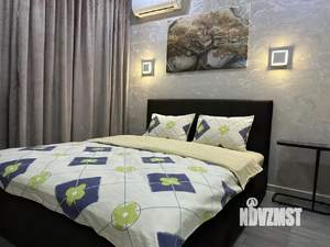 1-к квартира, посуточно, 37м2, 22/32 этаж