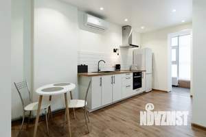1-к квартира, посуточно, 40м2, 6/25 этаж