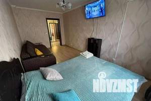 1-к квартира, посуточно, 42м2, 2/14 этаж