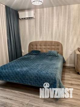 Студия квартира, посуточно, 38м2, 12/17 этаж