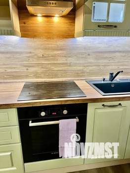 Студия квартира, посуточно, 40м2, 1/1 этаж