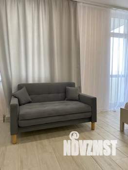 Студия квартира, посуточно, 39м2, 10/25 этаж