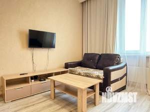 1-к квартира, посуточно, 38м2, 13/19 этаж