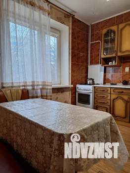 1-к квартира, посуточно, 38м2, 3/10 этаж