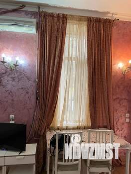 Студия квартира, посуточно, 35м2, 1/5 этаж