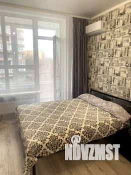 Студия квартира, посуточно, 35м2, 5/21 этаж