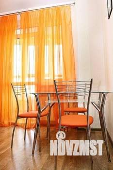 1-к квартира, посуточно, 44м2, 1/1 этаж
