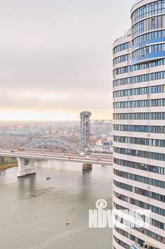 2-к квартира, посуточно, 75м2, 18/33 этаж