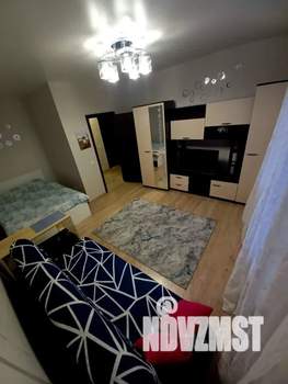 1-к квартира, посуточно, 40м2, 7/17 этаж