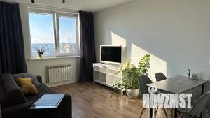 Студия квартира, посуточно, 40м2, 16/18 этаж