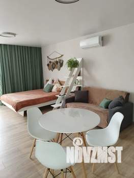 Студия квартира, посуточно, 38м2, 14/18 этаж