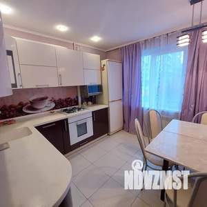 3-к квартира, посуточно, 64м2, 3/9 этаж