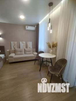 Студия квартира, посуточно, 28м2, 15/25 этаж