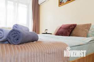 1-к квартира, посуточно, 38м2, 7/10 этаж