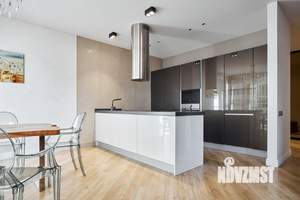 3-к квартира, на длительный срок, 135м2, 3/19 этаж