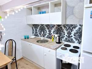 1-к квартира, посуточно, 36м2, 1/2 этаж