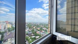 Студия квартира, посуточно, 28м2, 19/25 этаж