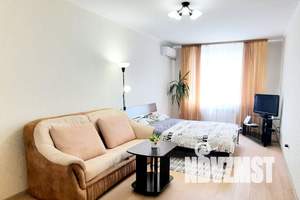 1-к квартира, посуточно, 47м2, 8/10 этаж