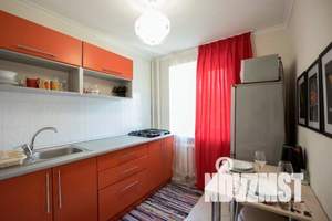 1-к квартира, посуточно, 42м2, 7/10 этаж