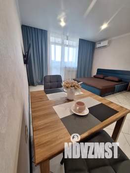 Студия квартира, посуточно, 40м2, 10/21 этаж