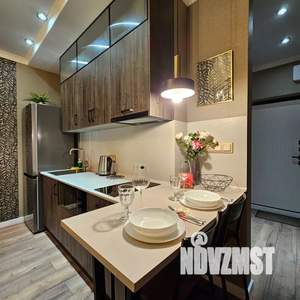 Студия квартира, посуточно, 30м2, 20/25 этаж