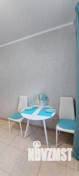 1-к квартира, посуточно, 40м2, 10/18 этаж