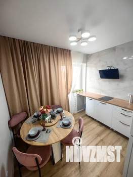 1-к квартира, посуточно, 36м2, 3/25 этаж