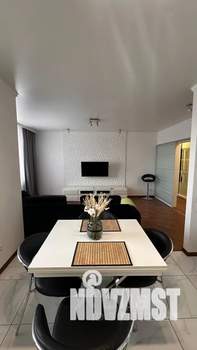 2-к квартира, посуточно, 59м2, 9/25 этаж