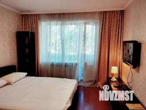 1-к квартира, посуточно, 46м2, 2/10 этаж
