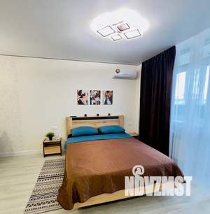 Студия квартира, посуточно, 37м2, 17/17 этаж