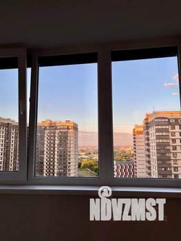 Студия квартира, посуточно, 38м2, 12/17 этаж