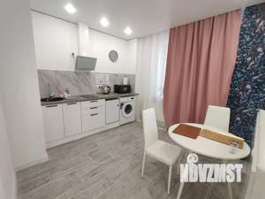 Студия квартира, посуточно, 35м2, 10/19 этаж