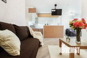 Студия квартира, посуточно, 45м2, 18/32 этаж