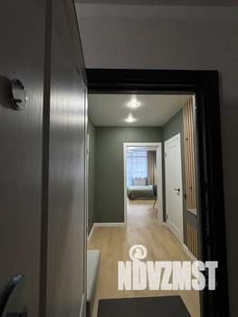 Студия квартира, посуточно, 36м2, 10/18 этаж