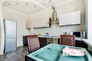 2-к квартира, посуточно, 56м2, 1/1 этаж