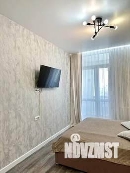 Студия квартира, посуточно, 35м2, 14/25 этаж