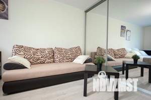 1-к квартира, посуточно, 42м2, 7/10 этаж