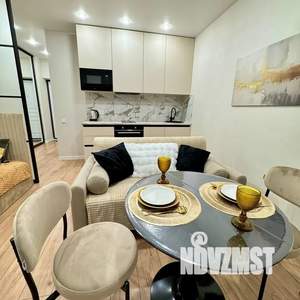 Студия квартира, посуточно, 30м2, 6/25 этаж