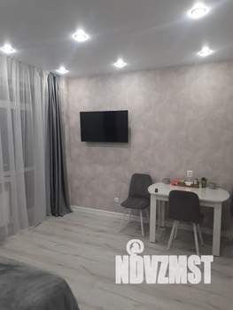 Студия квартира, посуточно, 30м2, 2/19 этаж