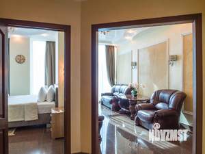 1-к квартира, посуточно, 60м2, 1/1 этаж