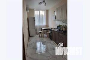 1-к квартира, посуточно, 37м2, 23/25 этаж