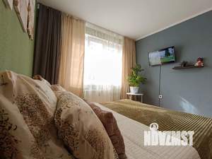 1-к квартира, посуточно, 38м2, 1/16 этаж