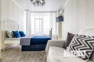 1-к квартира, посуточно, 42м2, 19/23 этаж