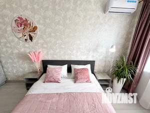 1-к квартира, посуточно, 43м2, 8/25 этаж