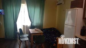 Студия квартира, посуточно, 35м2, 1/5 этаж