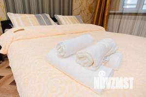 1-к квартира, посуточно, 65м2, 1/1 этаж