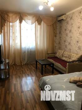 1-к квартира, посуточно, 42м2, 7/23 этаж