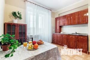 1-к квартира, посуточно, 50м2, 1/1 этаж